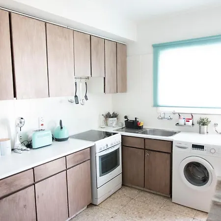 Glabur - The Cozy 2 Bdr - City, Free Parking & Wifi, Welcomes You!!! Никосия